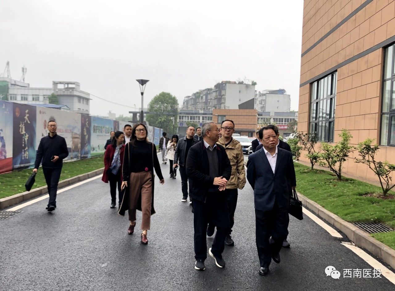 市政協(xié)黨組成員、副主席李峰調(diào)研天植中藥公司