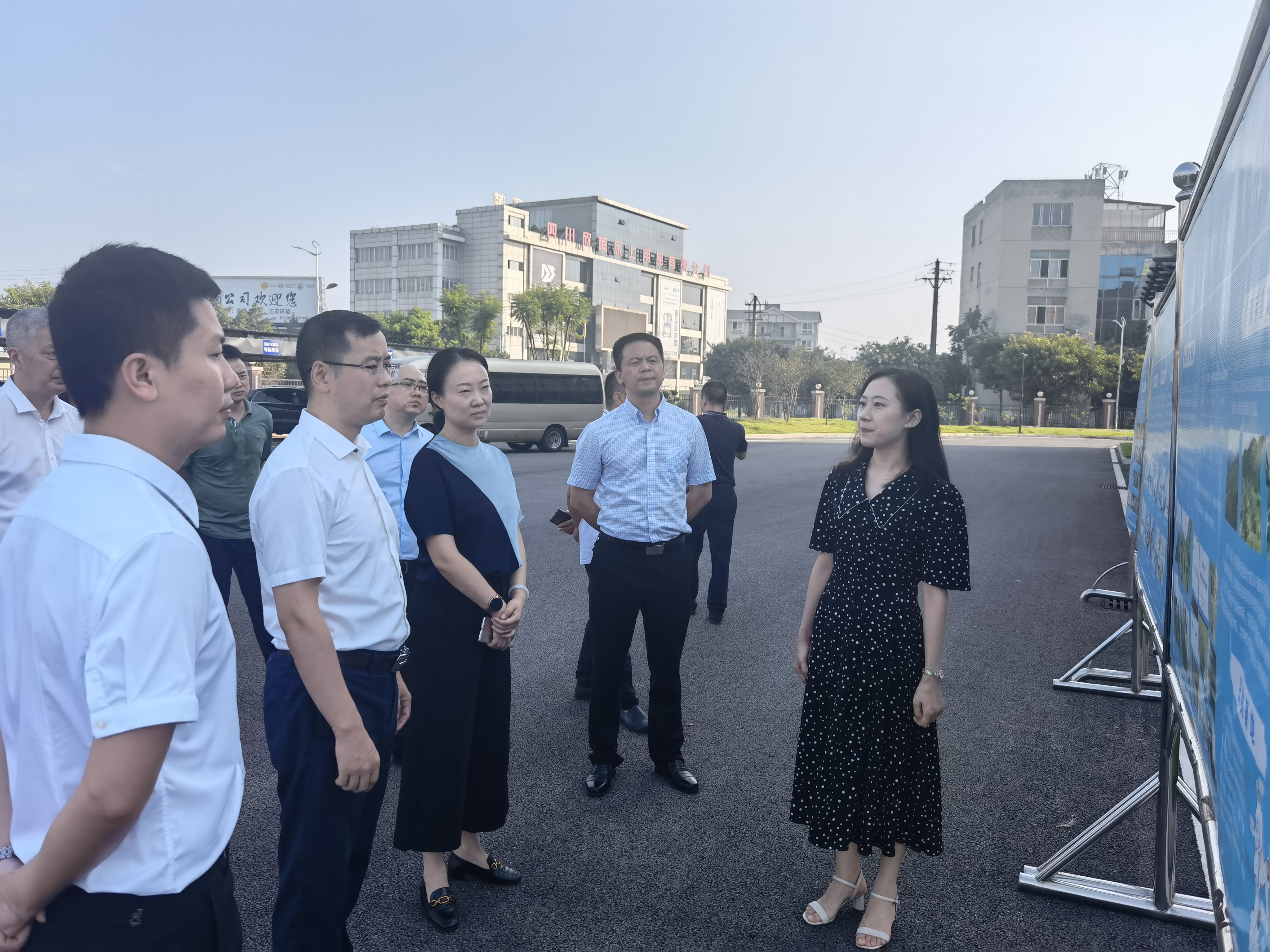 現代醫(yī)藥產業(yè)生態(tài)鏈走訪調研天植中藥公司    